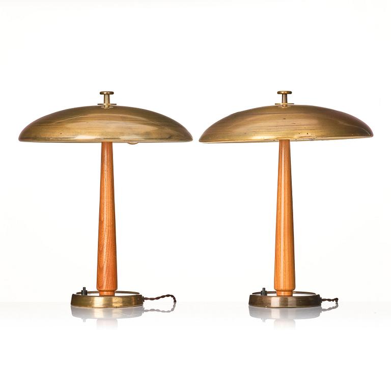 Bertil Brisborg, or Erik Tidstrand, a pair of table lamps, model "30331", Nordiska Kompaniet, 1940s.