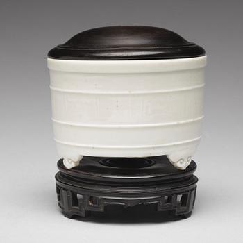 771. A blanc de chine censer, Qing dynasty, Kangxi (1662-1722).