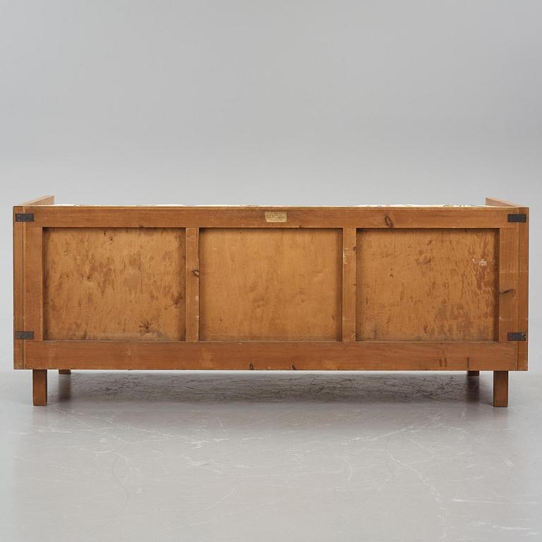 Osvald Almqvist, soffa, Svenska Möbelfabrikerna, Bodafors, för Stockholmsutställningen 1930.