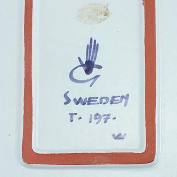 STIG LINDBERG, 3 delar, fajans, "Karneval", Gustavsbergs studio, 1900-talets andra hälft.