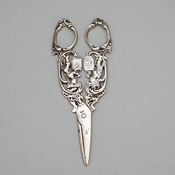 PARTI SILVER, 16 delar, olika länder samt ålder, mestadels 1900-tal. Vikt ca 760 gram.