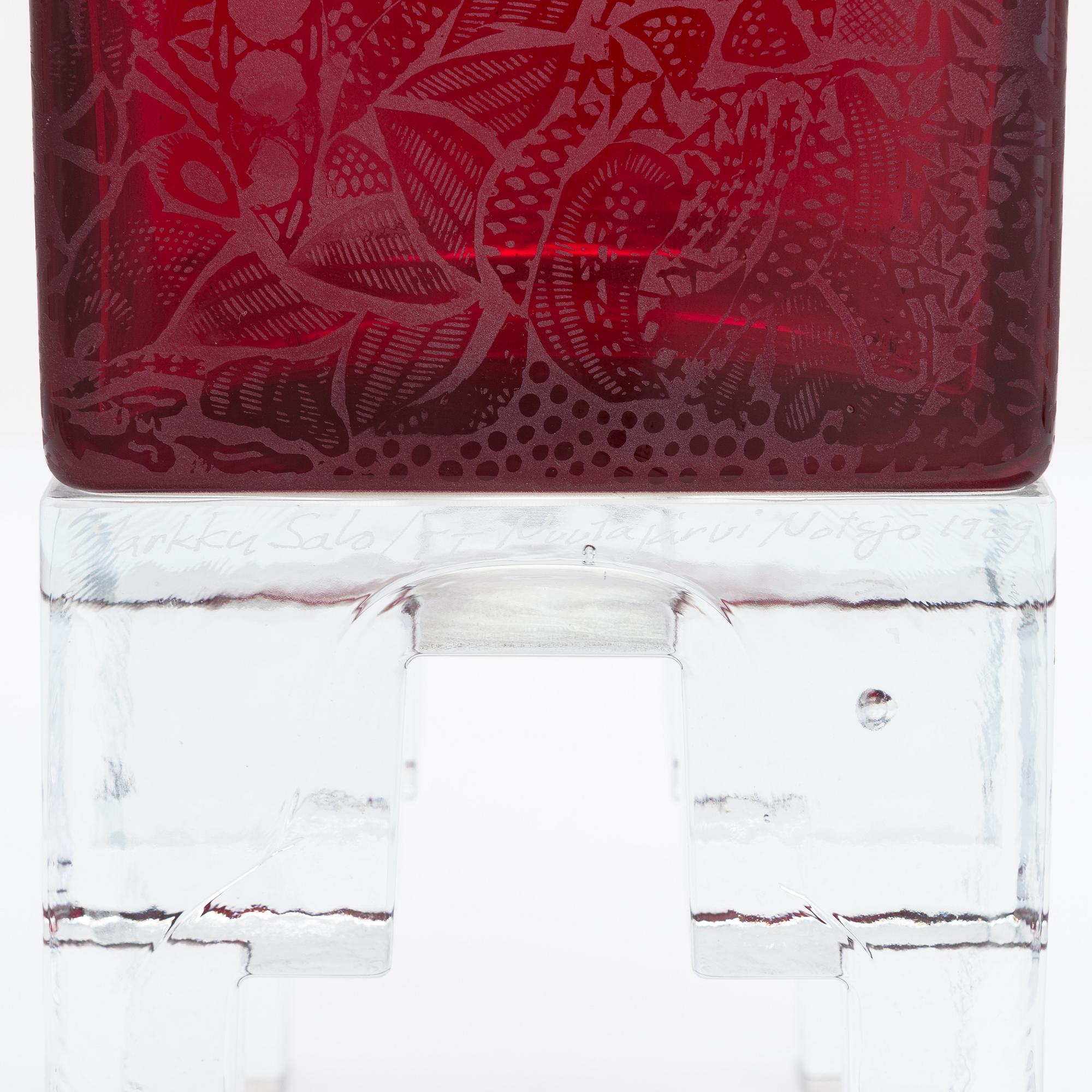 Markku Salo, glasskulptur, sign. Markku Salo/TT Nuutajärvi 1989.