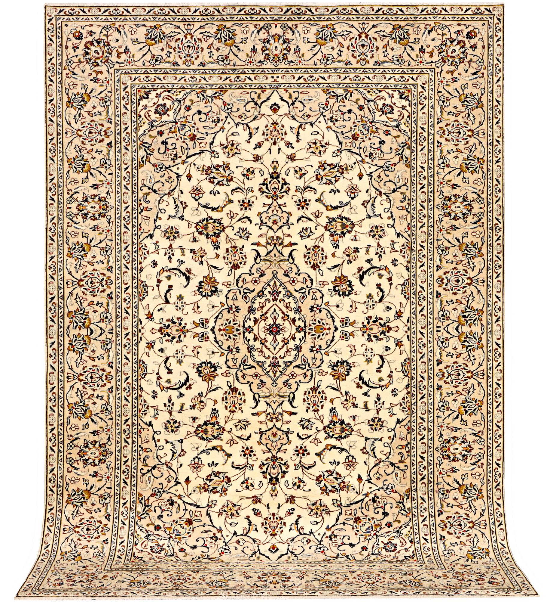 A Kashan carpet, a. 292 x 195 cm.