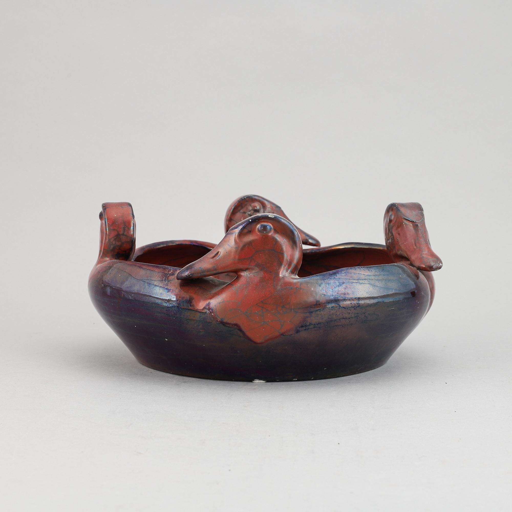 Karl Hansen Reistrup a luster glaze earthenware 'duck bowl'. Herman Kähler, Denmark. First half of the 20th century.