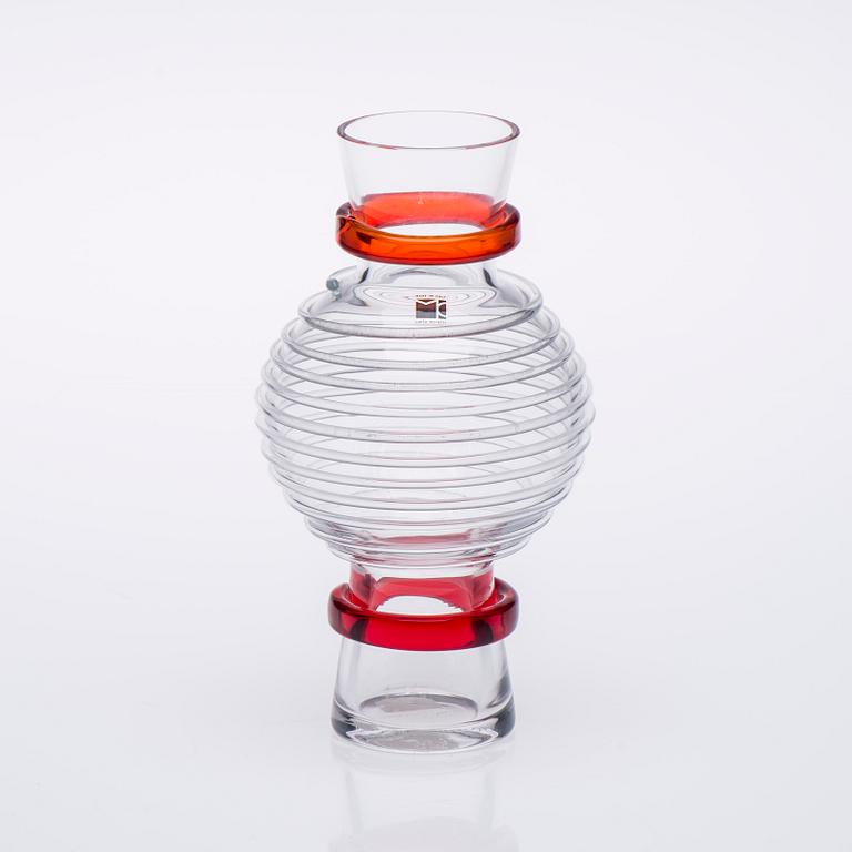 VAS, glas, "Centau" signerad Giovanni Moretti, för Carlo Moretti, Murano, Italien 2011.