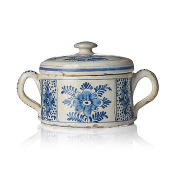 527. Smörask med lock, fajans. Rörstrand, 1700-tal.