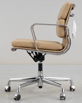 KONTORSSTOL, "EA 217 / SOFTPAD" Charles & Ray Eames, Vitra, 2011.