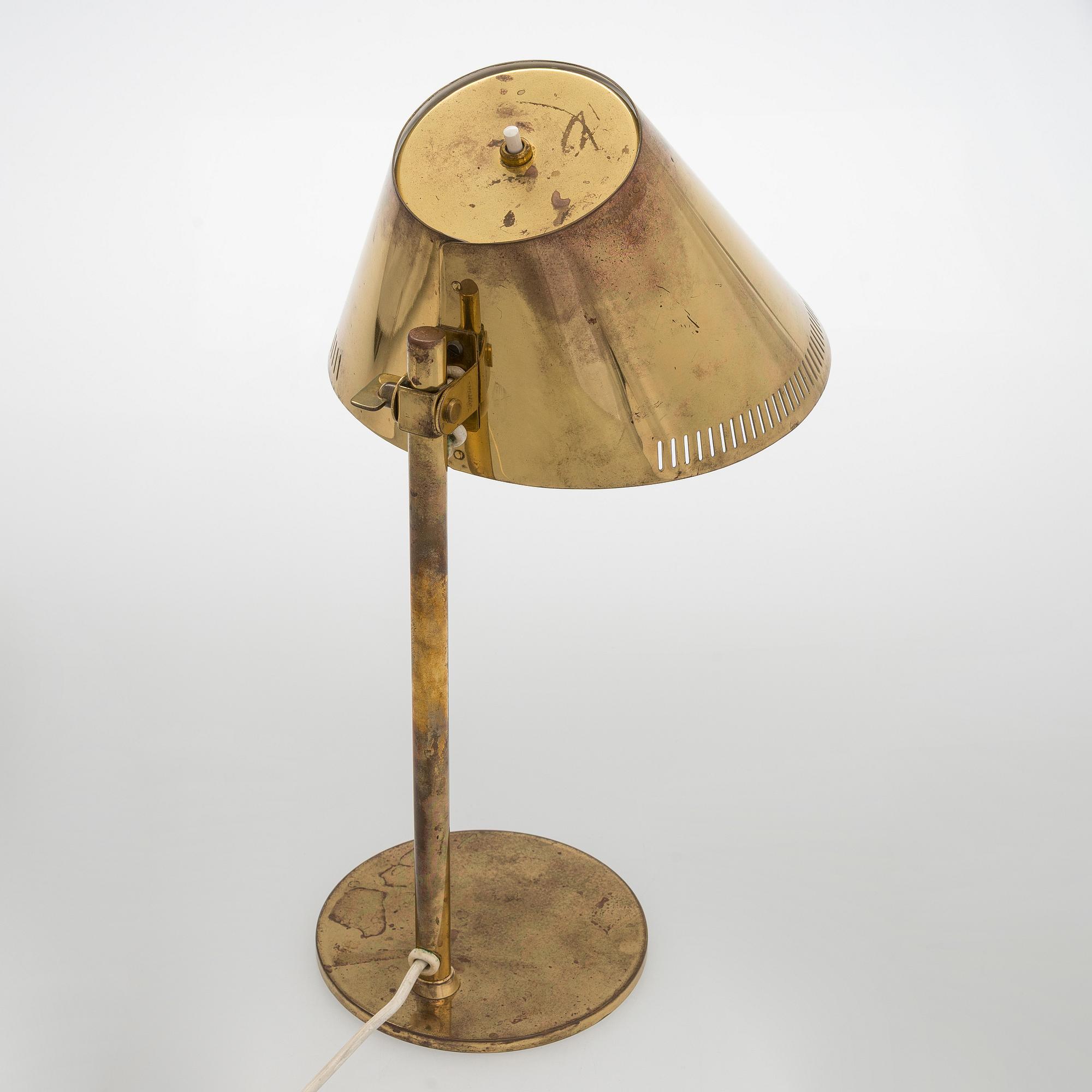 Paavo Tynell, a mid-20th-century  '9227' table lamp for Idman.
