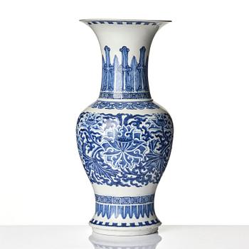 A blue and white 'lotus' yenyen vase, Qing dynasty, 19th century.