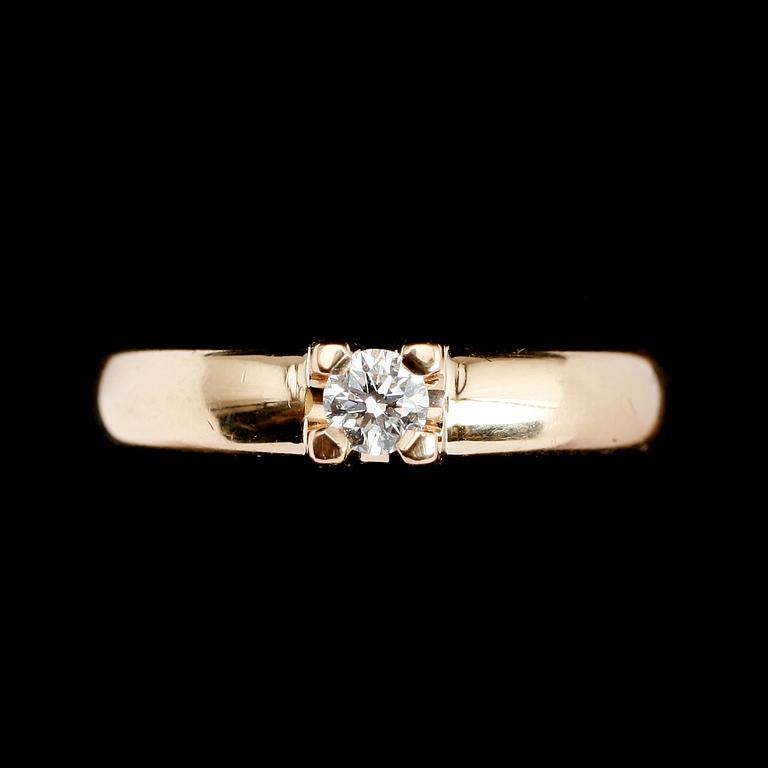 RING, 18 k guld, Schalins, solitär briljantslipad diamant 0.20 ct. Total vikt 7 gram.
