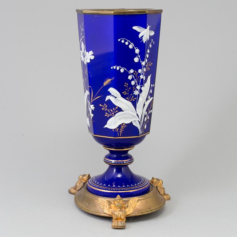 POKAL/LAMPFOT, glas och metall, omkring 1900.