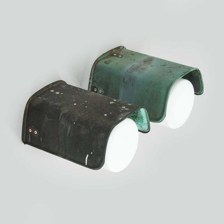 Vägglampor, ett par för utebruk, Sähköliikkeiden OY (SLO) 1960-tal.