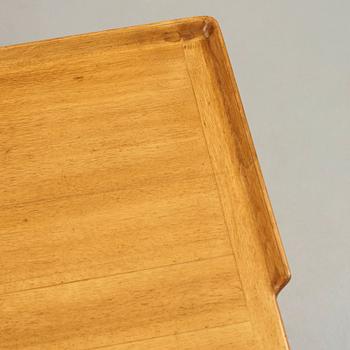 Carl Malmsten, a mid 20th century mahogany desk, cabinetmaker Jörgen Andersson, Djursholm, Sweden.