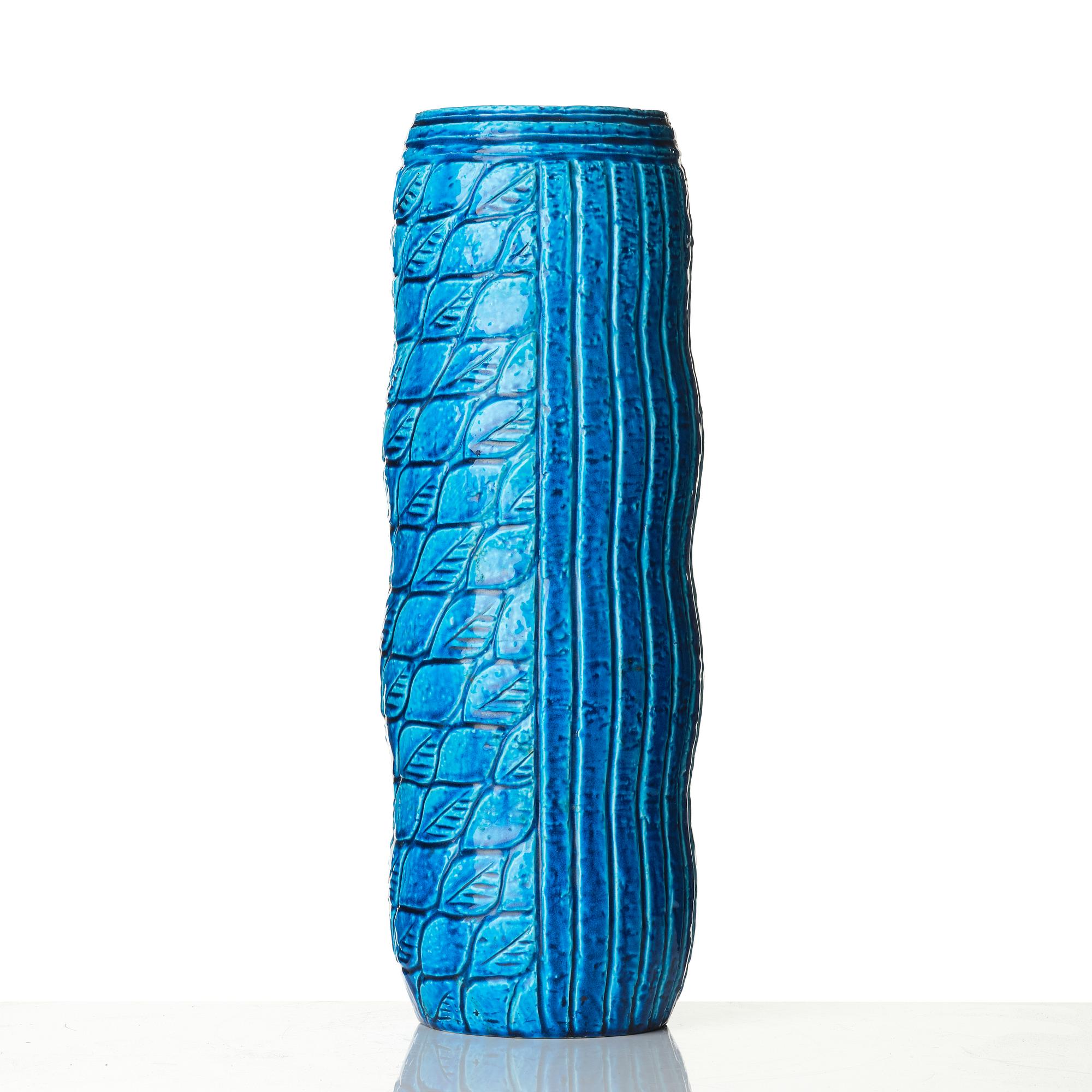 Gunnar Nylund, A chamotte floor vase, Rörstrand.