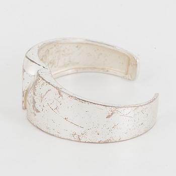 LAPPONIA, bangle and necklace.