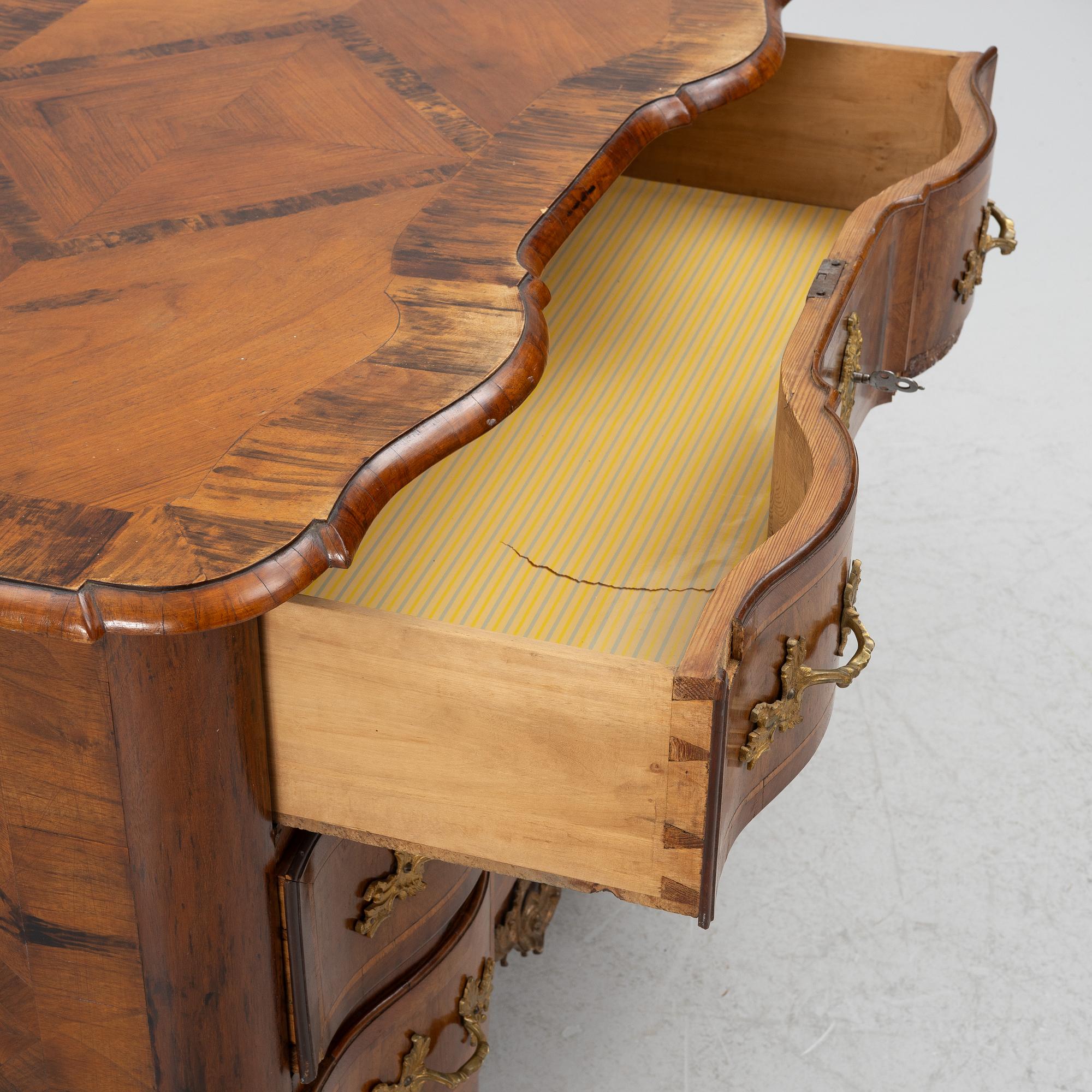 Byrå, tidig rokoko, 1700-tal.