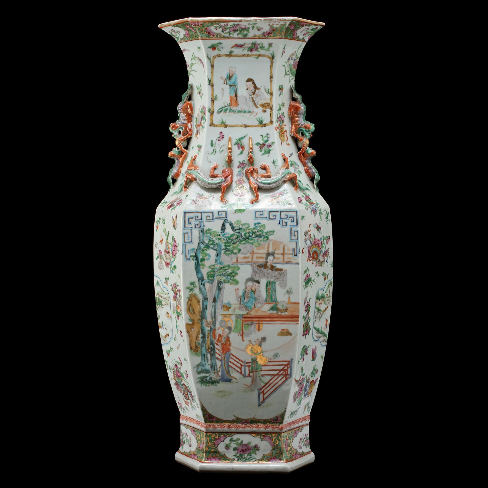 GOLVVAS, porslin, Kina, 1900-tal.