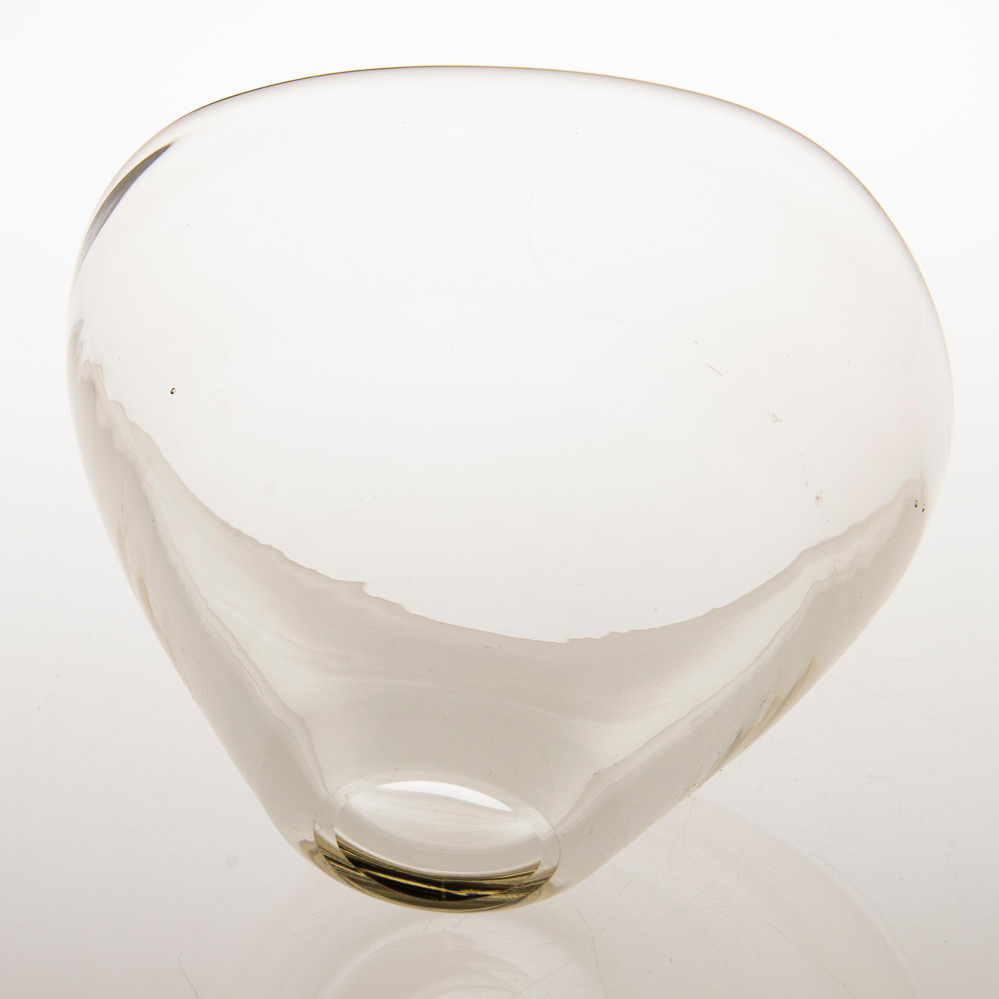 Gunnel Nyman, A glass bowl for Riihimäen Lasi Oy, 1938.