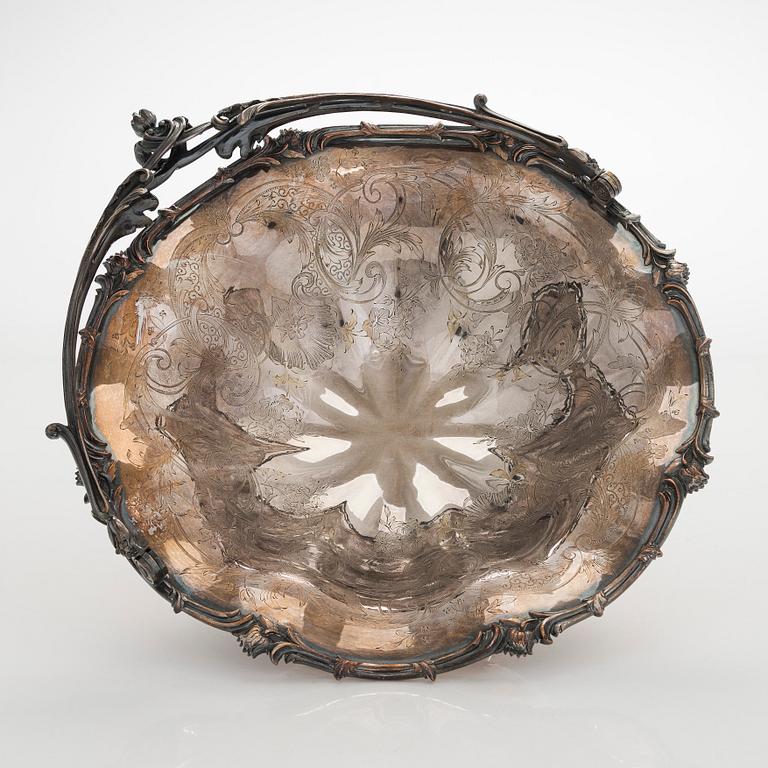 A Christofle silver plated fruit basket, France, ca mid 1900's.