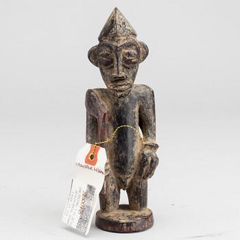 A SENUFO WOODEN FIGURE.