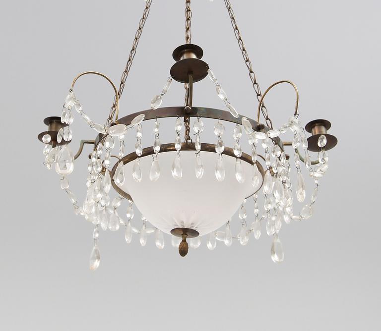 TAKAMPEL, sengustaviansk, 1800-talets första hälft. Höjd ca 65 cm.