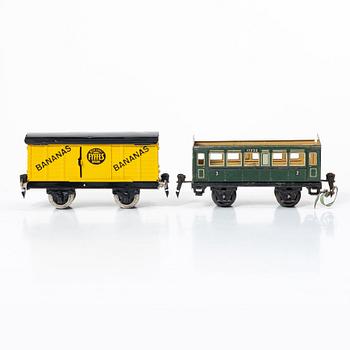 Märklin, Locomotives, carriages and accessories, first half of the 20th century.