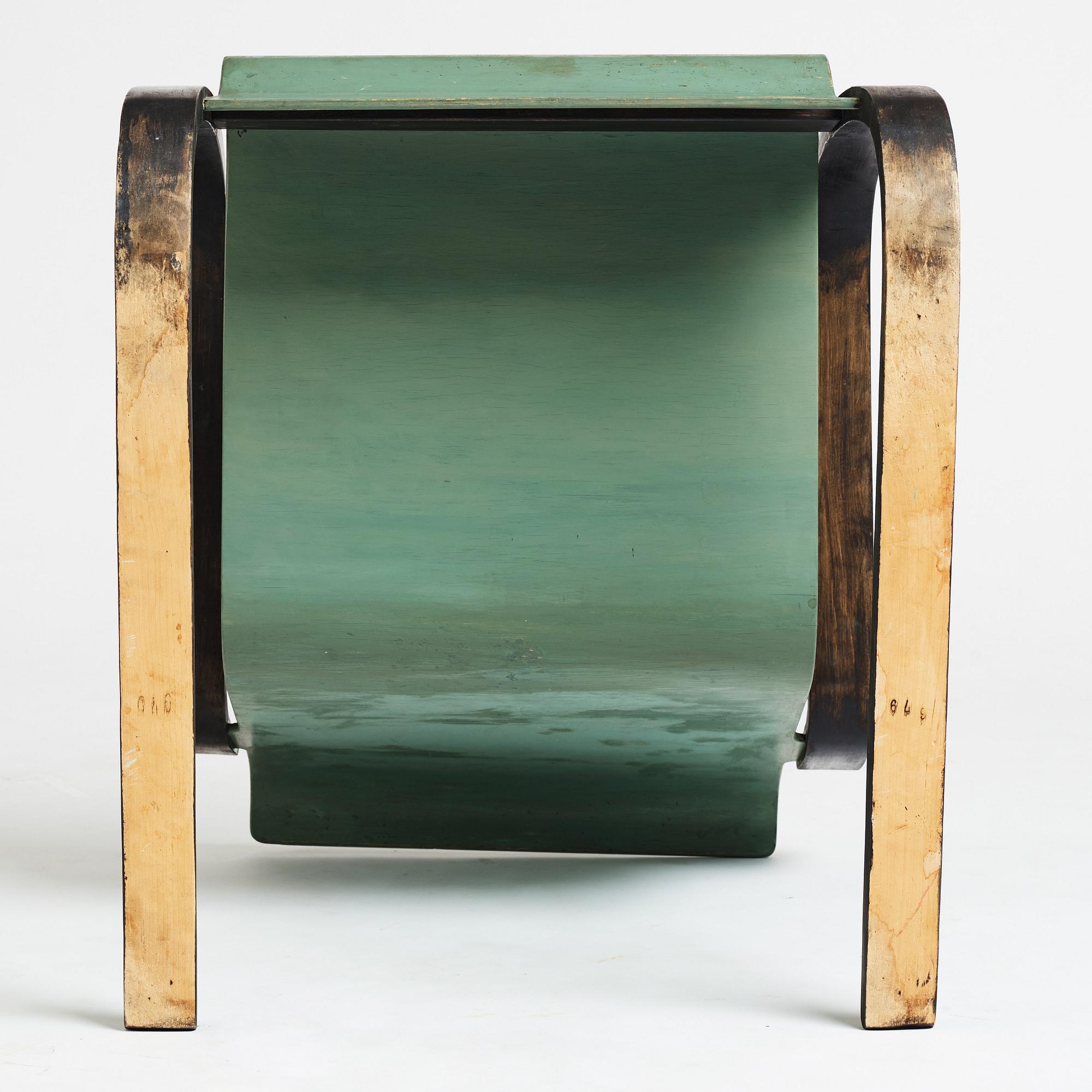 Alvar Aalto, a model nr 31 armchair by O.y Huonekalu-ja Rakennustyötehdas for Artek, Finland.