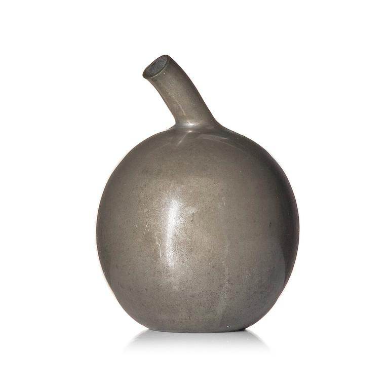 Firma Svenskt Tenn, a pewter vase, Stockholm 1930.