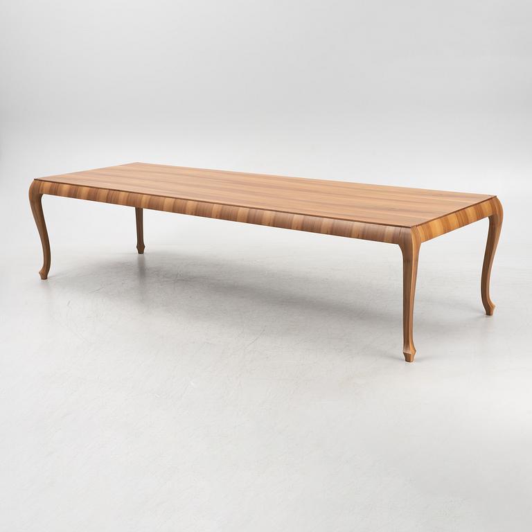 A Moda "New York" Dining Table, 21st Century.