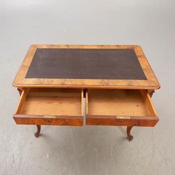 Skrivbord nyrokoko sent 1800-tal.