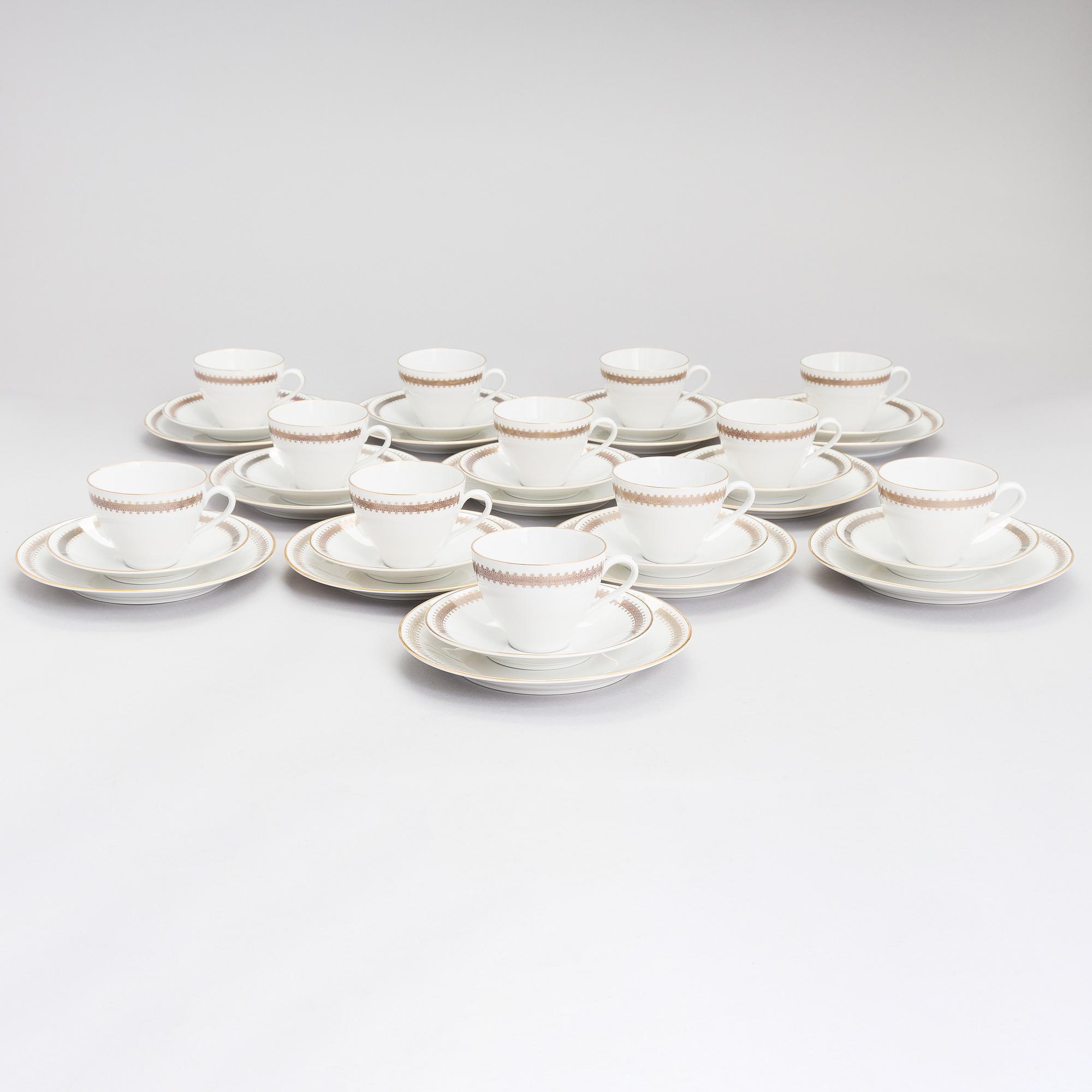 A 71-piece set of Rörstand 'Elegance' porcelain tableware.