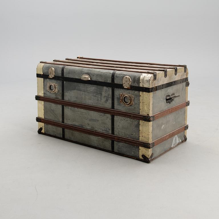 An early 20th century trunck.
