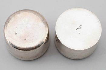 LOCKDOSOR, 2 st, silver, 1800-/1900-tal. Vikt ca 207 g.