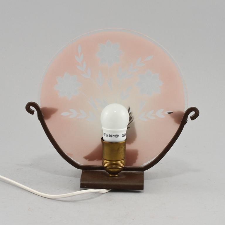 BORDSLAMPA, 1900-talets första hälft.