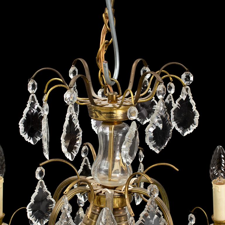 A mid 20th Century chandelier.