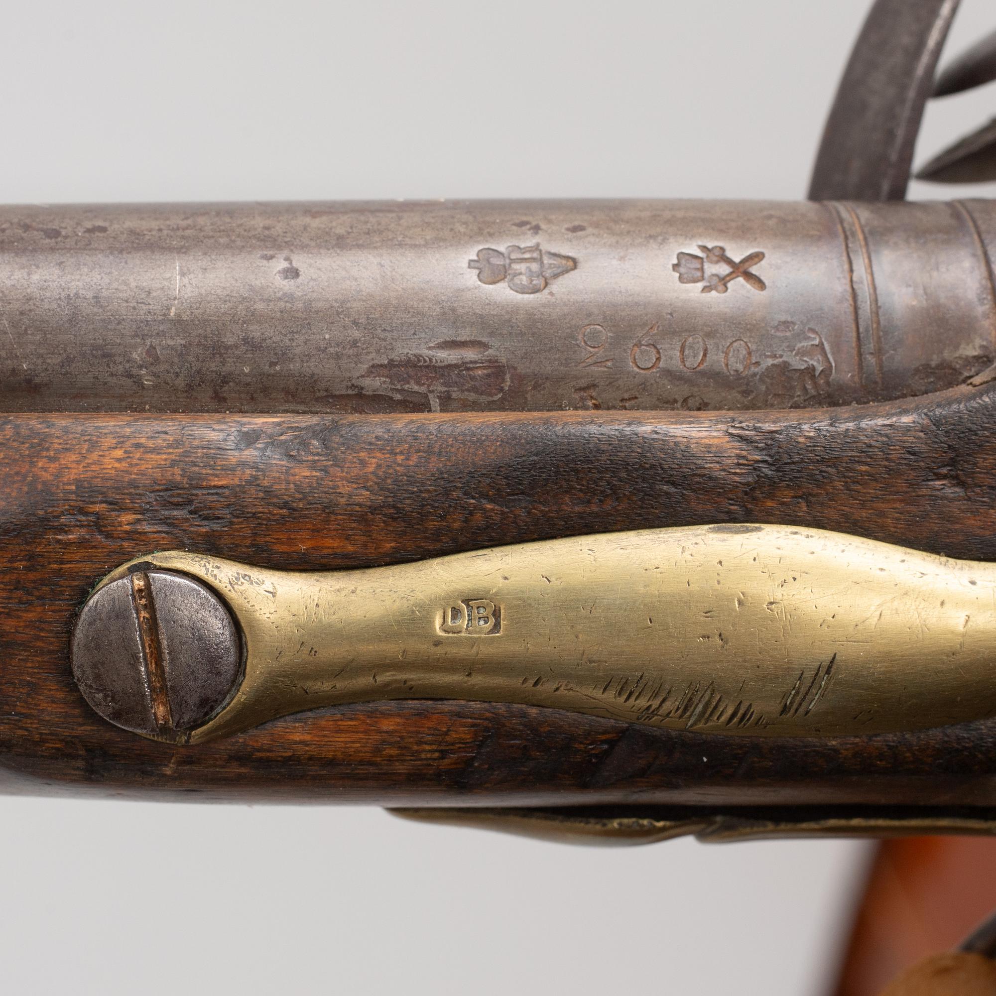 Flintlåsmusköt, brittiskt m/1794 med bajonett, svenskt s.k. subsidiegevär.