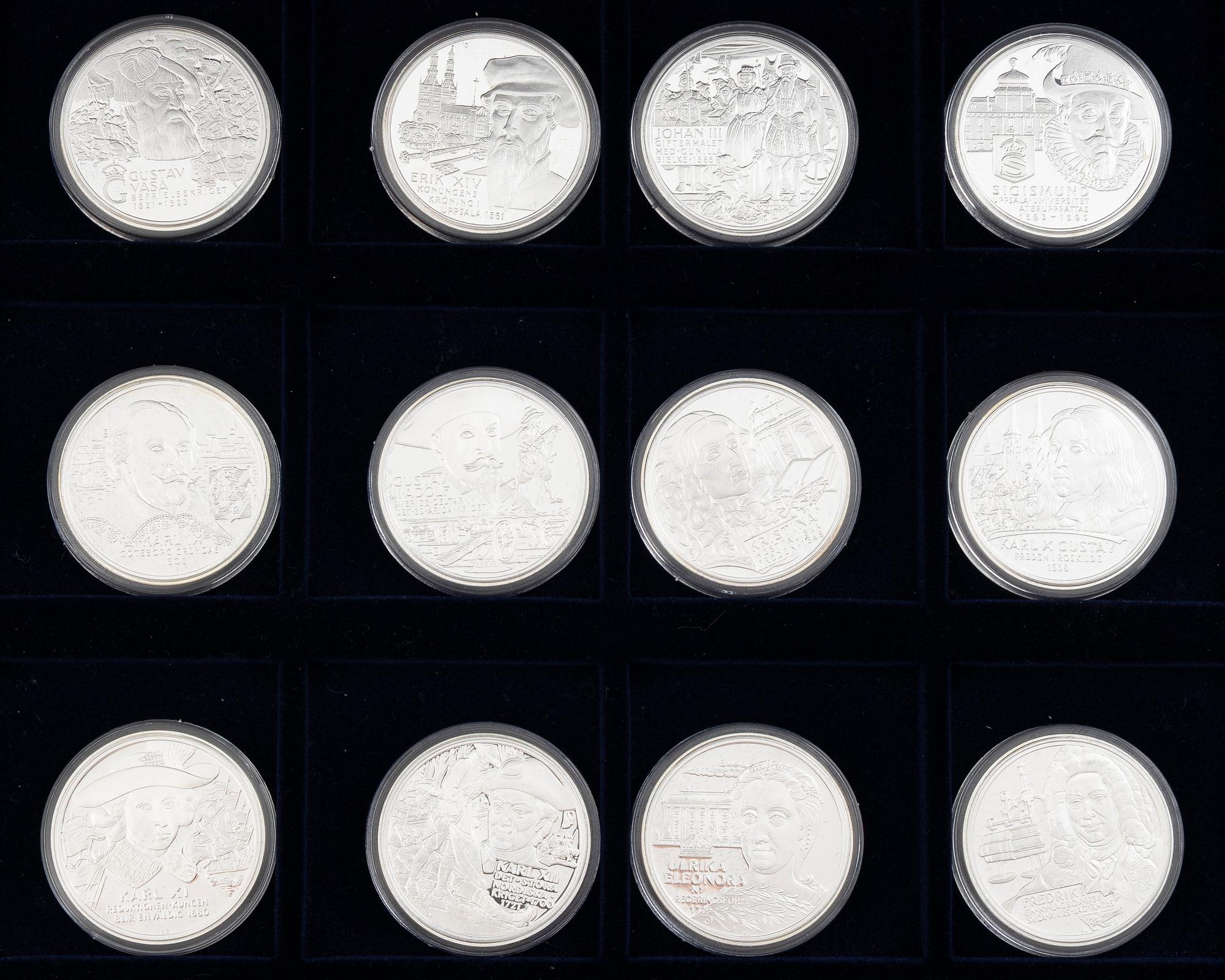 36 medals, silver 925, “Kingdom of Sweden”, in fitted case.