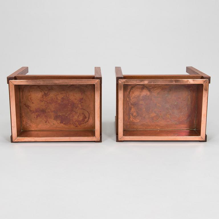 Blomlådor, ett par 1950/1960-tal.