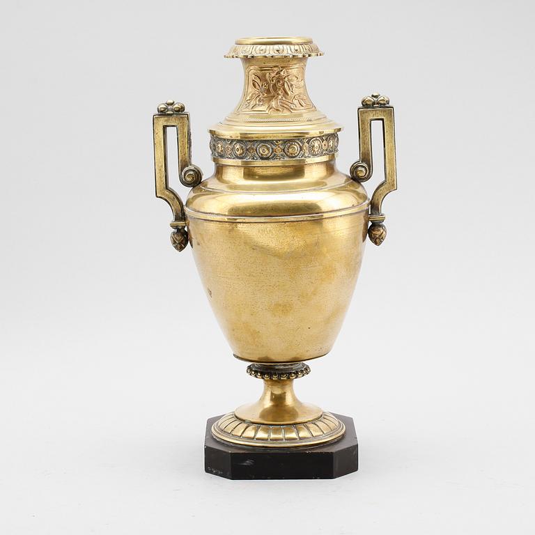 URNA, mässing, gustaviansk stil, 1800-tal.