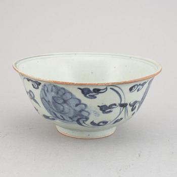A group of four blue and white bowls, Ming dynasty (1368-1644).
