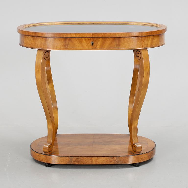 MONTERBORD, kring sekelskiftet 1800/1900.