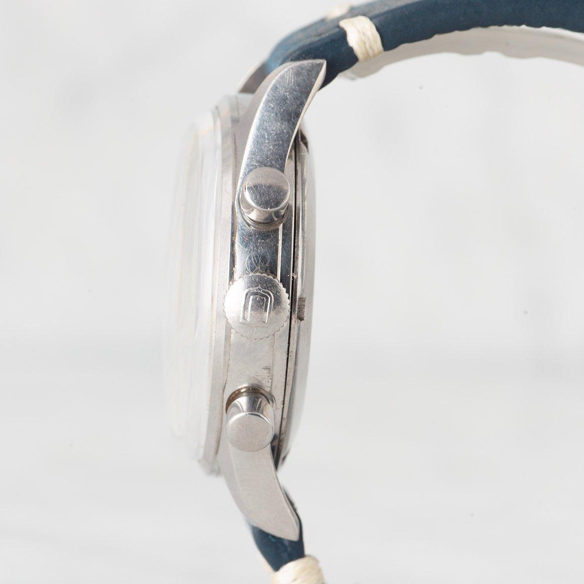UNIVERSAL GENEVE, Uni-Compax, chronograph, "Big Eye".