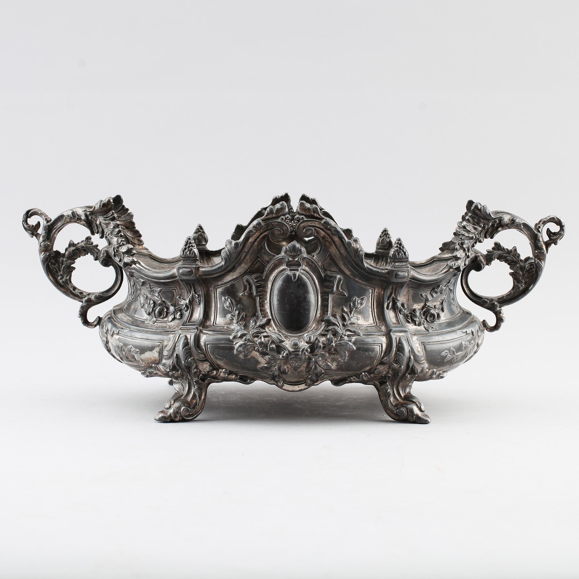 JARDINÄR, försilvrad metall, 1800-talets andra hälft.