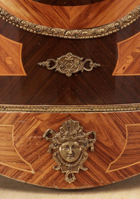 SKÅP, Louis XVI-stil, 1900-tal.