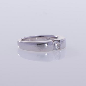 RING, 18K vitguld, briljantslipad diamant. Vikt ca 8,3 g.