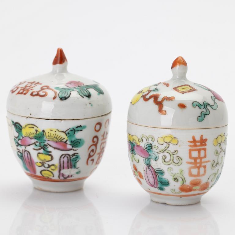 A group of four Chinese porcelain bowls and two jars with covers, 19th century/around 1900.