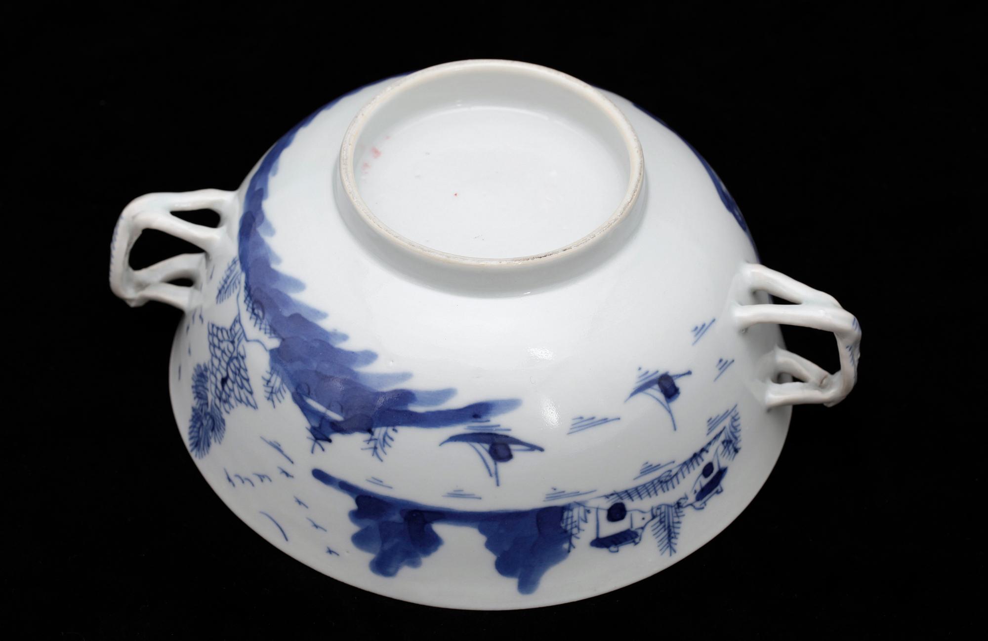 SKÅL med LOCK, Kina. 1800-talets första hälft.