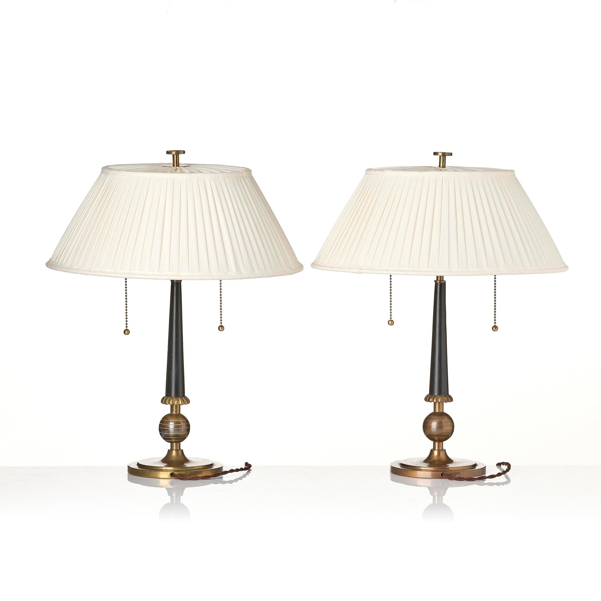 Harald Notini, a pair of table lamps model "15009", Arvid Böhlmarks Lampfabrik, Stockholm, 1930s.