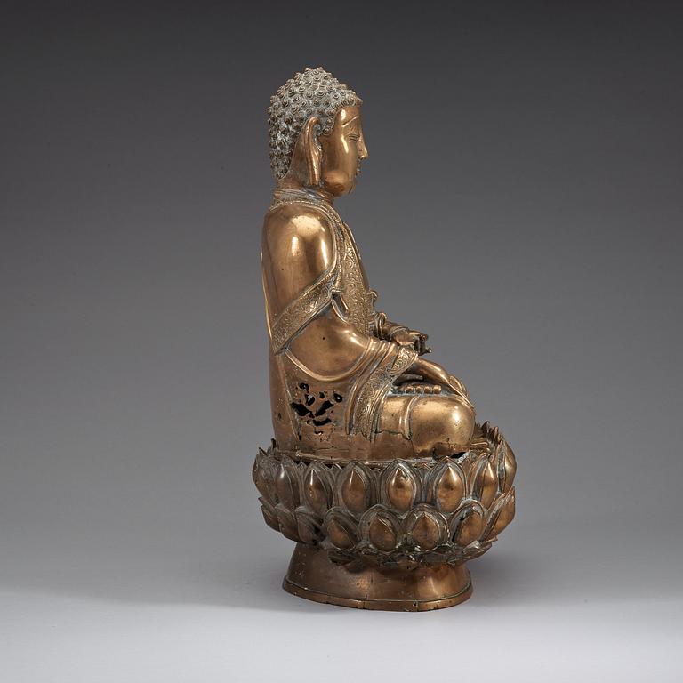 BUDDHA, patinerad brons. Mingdynastin (1368-1644).