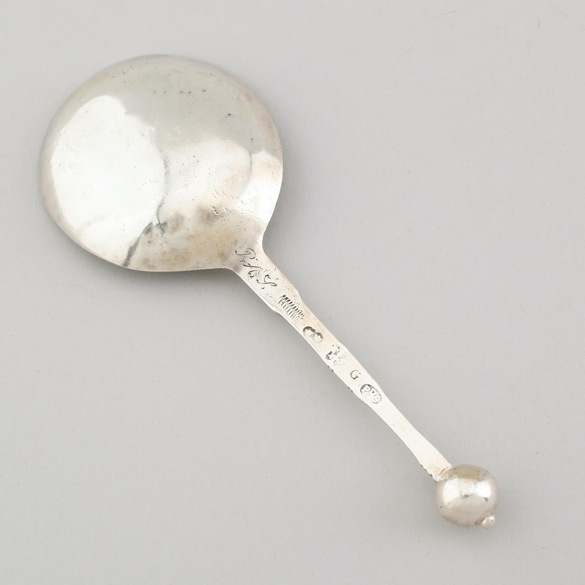 SKED, silver, Petter Davidsson, Norrköping 1765. Vikt ca 20 gram.